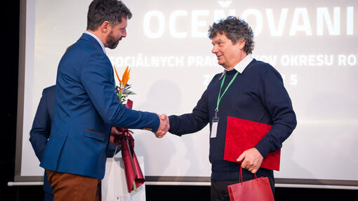 Rožňava hostila vedeckú konferenciu o dôstojnosti v sociálnej práci