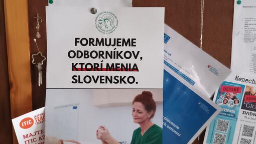  O NAŠEJ ŠKOLE S MATURANTAMI VO SVIDNÍKU