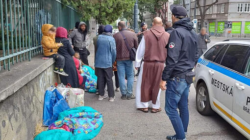 Aula namiesto prednášok: Vysoká škola sv. Alžbety ponúkla bezpečné útočisko rodinám zo Sýrie