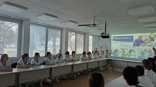Tam, kde sa odbornosť stretáva s ľudskosťou: Formujeme novú generáciu pomáhajúcich profesií