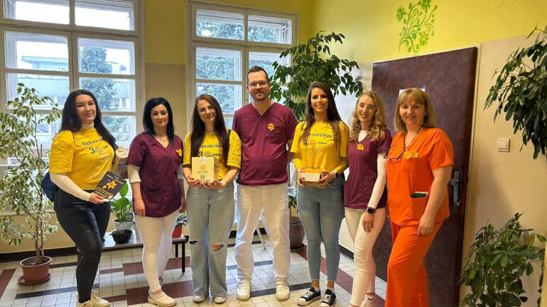 DRUHÁCI VYŠLI DO ULÍC NA DEŇ NARCISOV