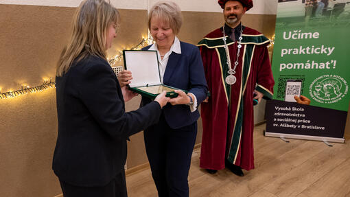 Odkaz ľudskosti žije: Prvé Ceny profesora Vladimíra Krčméryho putujú do rúk významných osobností