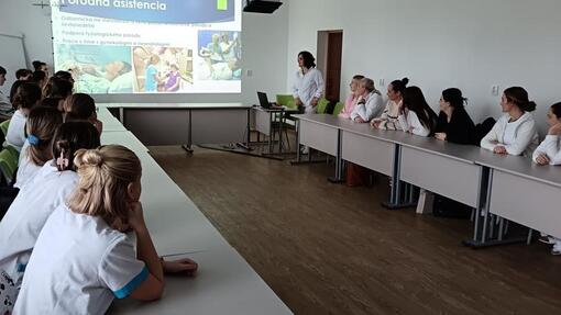 Tam, kde sa odbornosť stretáva s ľudskosťou: Formujeme novú generáciu pomáhajúcich profesií
