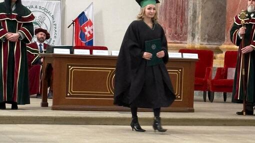 Slávnostná promócia absolventov sociálnej práce v Skalici