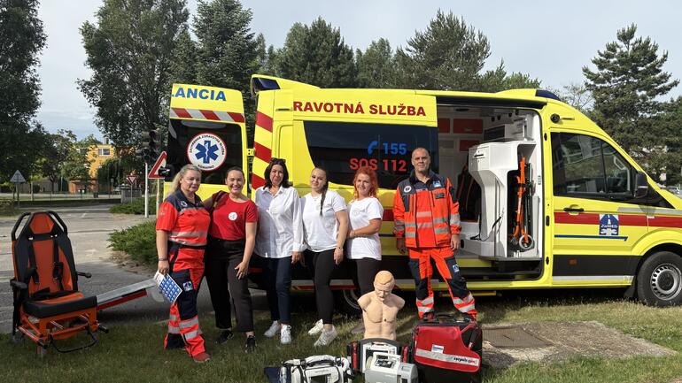 Zabudnite na pasívne počúvanie. Takto Vysoká škola sv. Alžbety mení výučbu prvej pomoci na školách