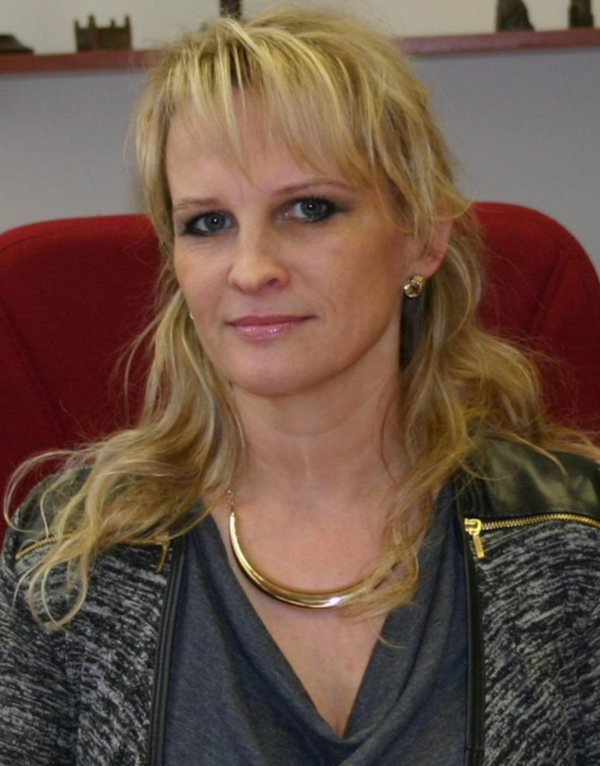 PhDr. Mgr. Janka Lipničanová